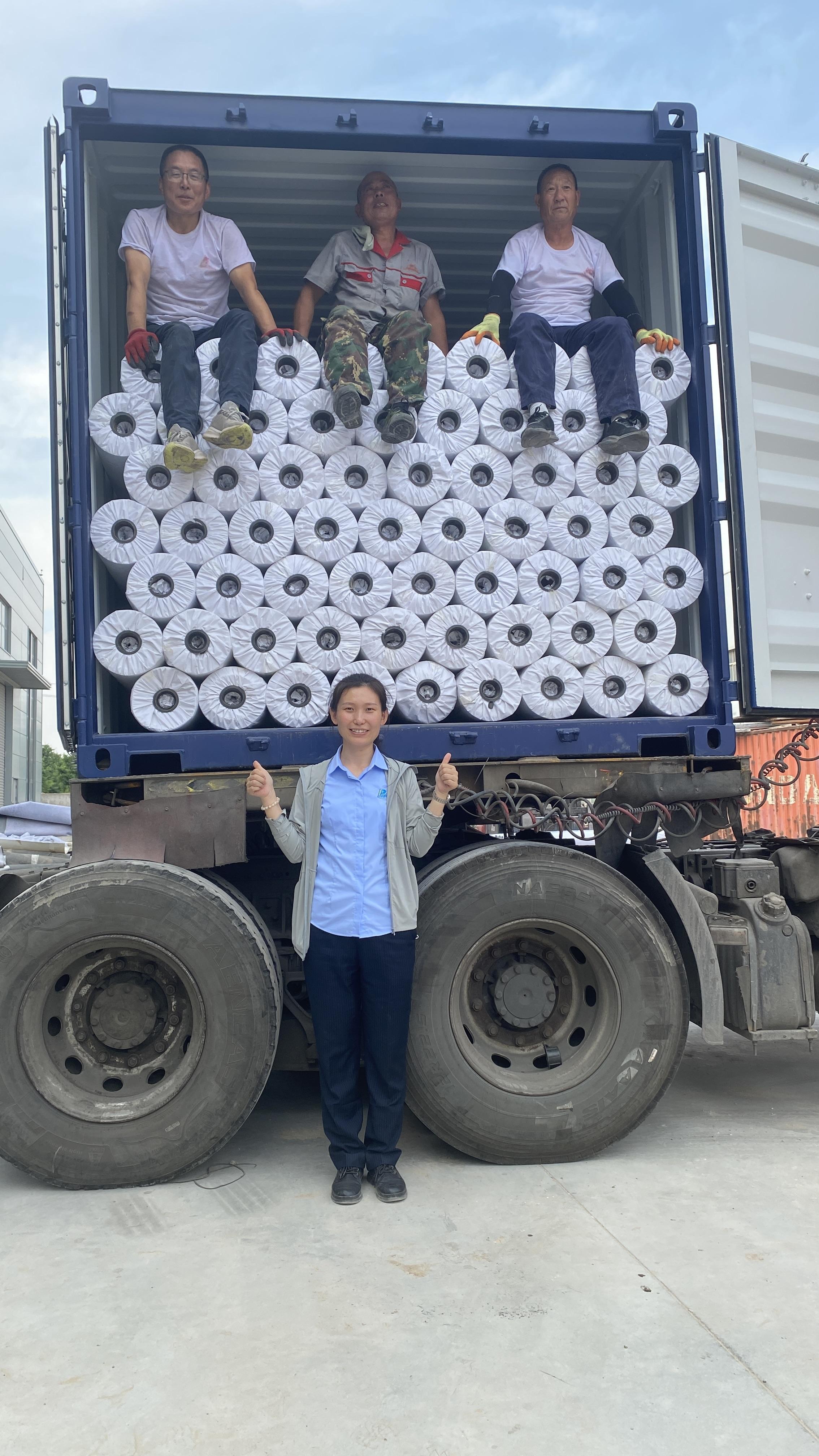 PENNFLEX ПВХ-мембрана и крепежные круги отправляются сегодня